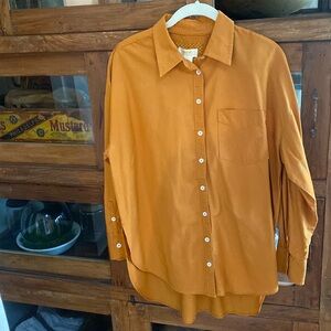 Benett Buttondown by Maeve